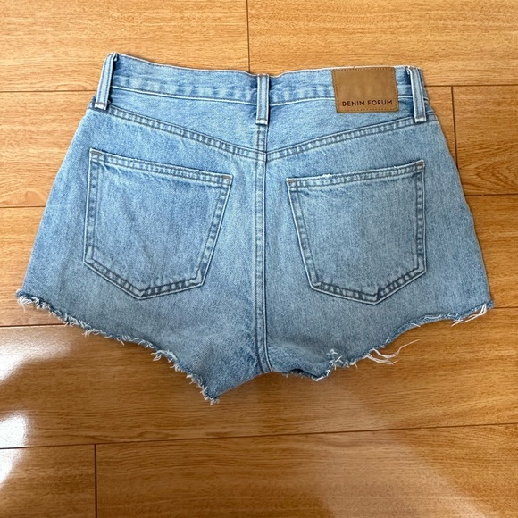 Denim Forum the Yoko Short (Size: 26) - Picture 5 of 5